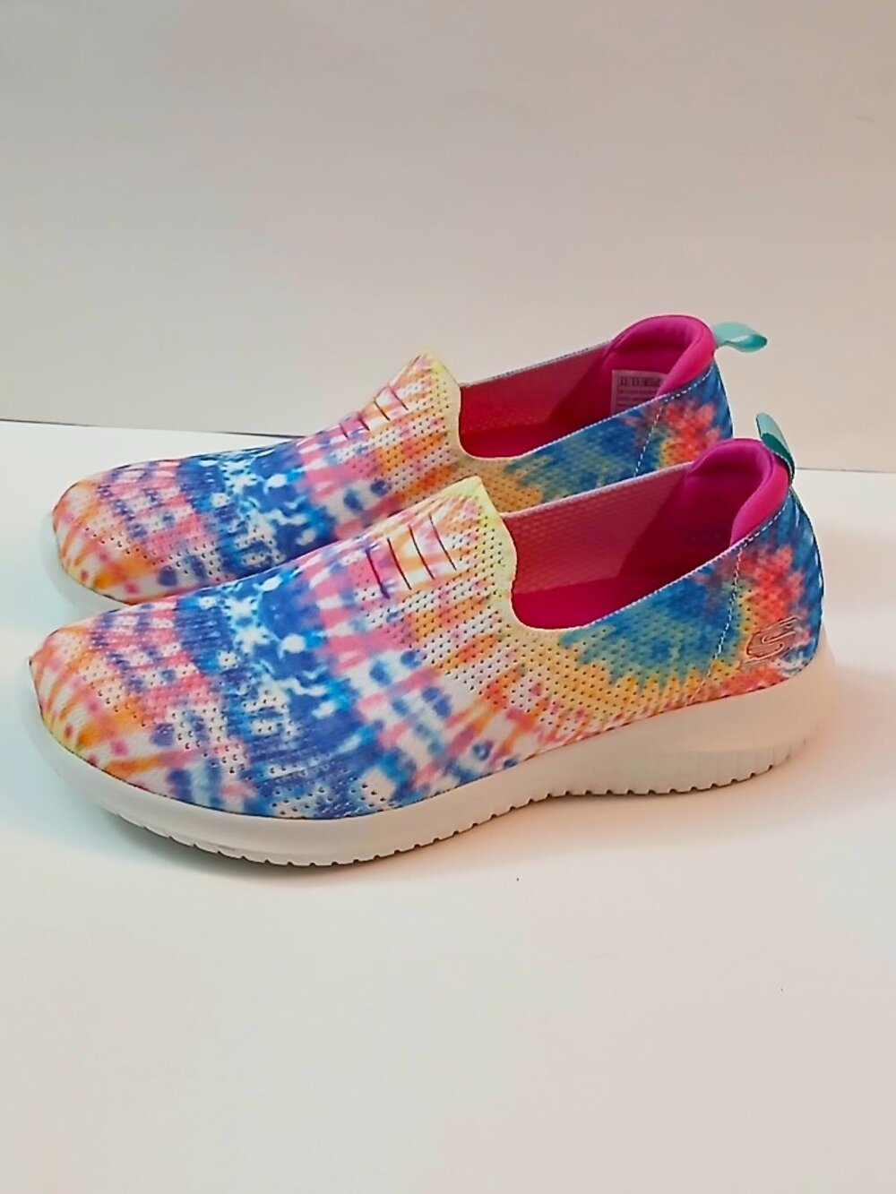 Skechers Air Cooled Memory Foam Slip On Sneakers, Tie Dye, Size 8.5, New